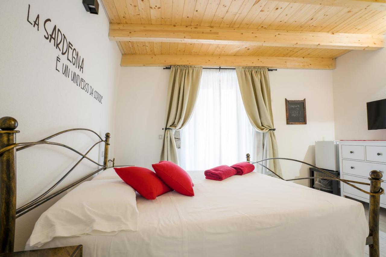 Casa Mirto 호텔 보사 외부 사진